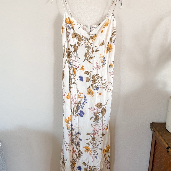 Reformation |  Kourtney Dress Frolic Floral Print Midi Dress, 12 - Picture 4 of 16